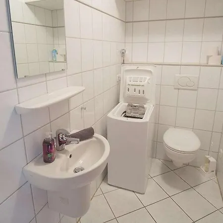Huebner Comfortable Holiday *