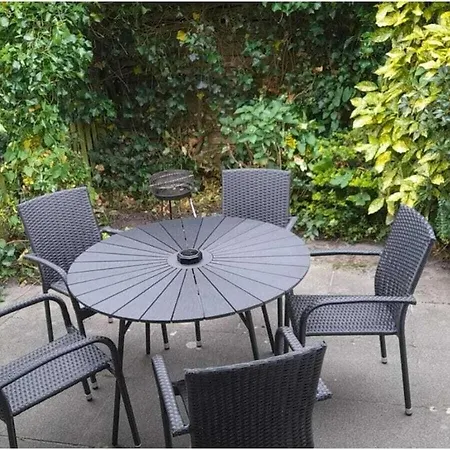 بوتيل Huebner Comfortable Holiday