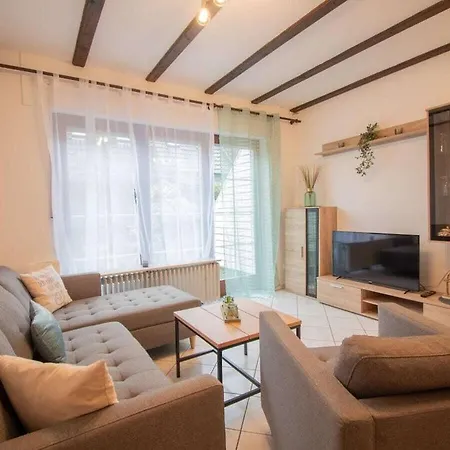 بوتيل Huebner Comfortable Holiday