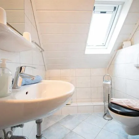 Huebner Comfortable Holiday بوتيل دانغاست